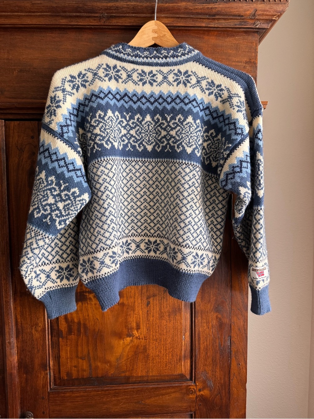 Nordstrikk virgin wool crewneck sweater - Picture 6 of 11